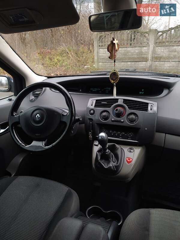 Минивэн Renault Scenic 2007 в Остроге