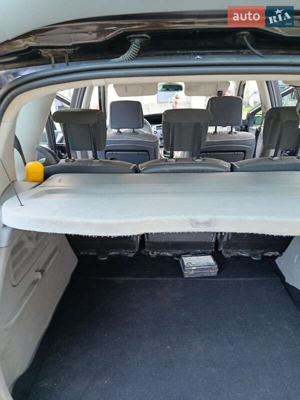 Минивэн Renault Scenic 2003 в Демидовке