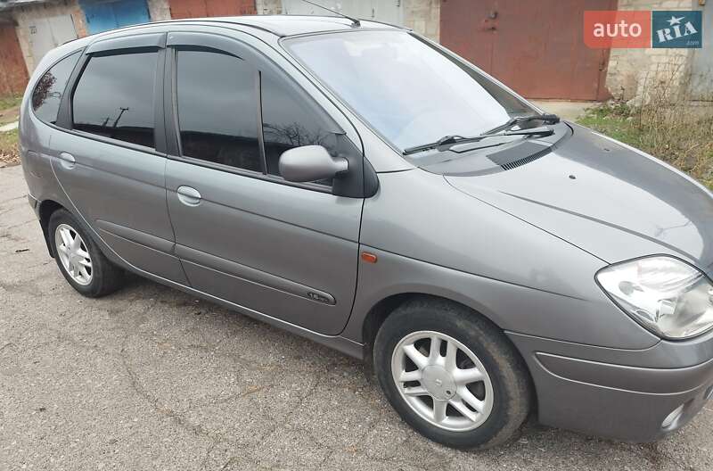 Минивэн Renault Scenic 2002 в Краматорске