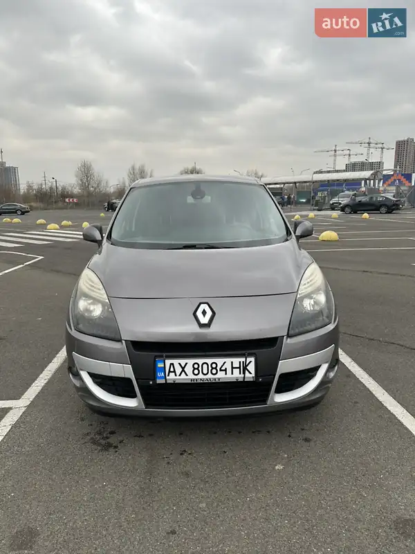 Renault Scenic 2011