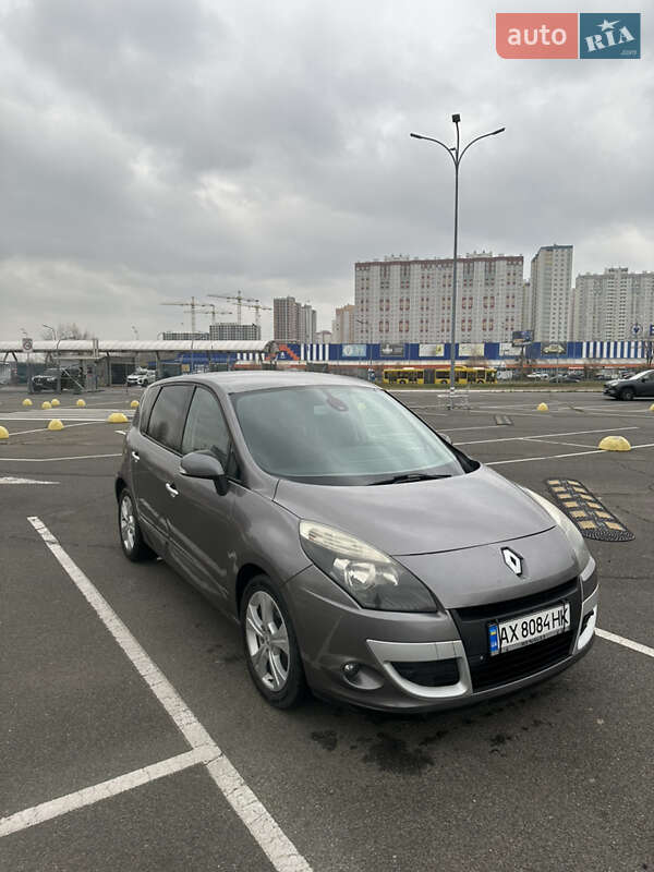 Минивэн Renault Scenic 2011 в Киеве