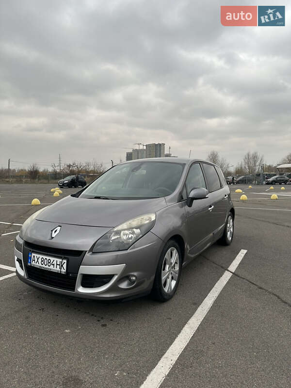 Минивэн Renault Scenic 2011 в Киеве