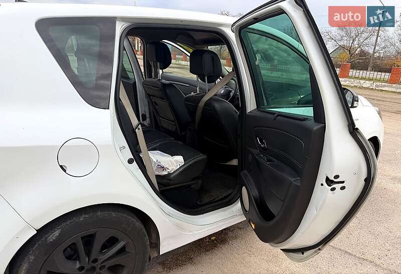 Мінівен Renault Scenic 2014 в Нікополі