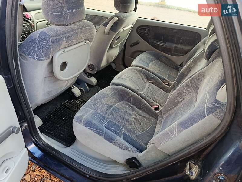 Мінівен Renault Scenic 2000 в Рівному