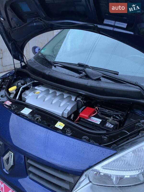 Минивэн Renault Scenic 2005 в Запорожье
