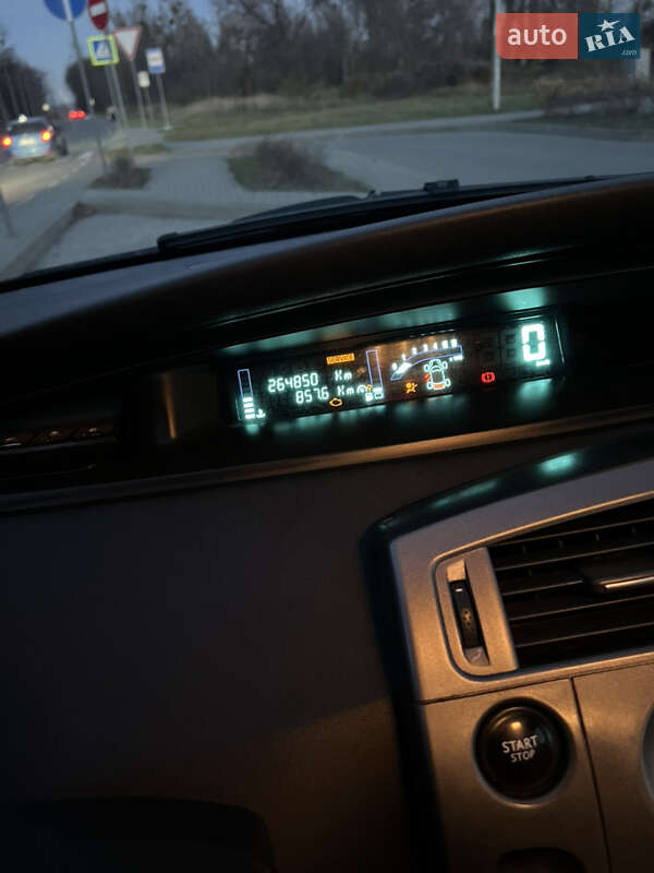 Мінівен Renault Scenic 2004 в Львові