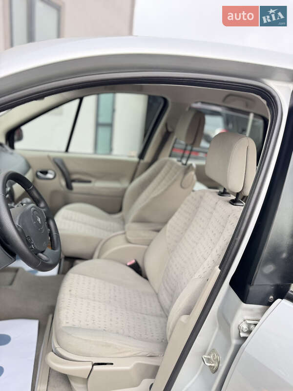 Минивэн Renault Scenic 2005 в Дрогобыче фото 59 Минивэн Renault Scenic 2005 в Дрогобыче