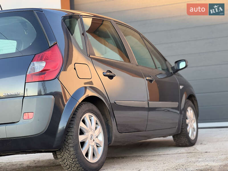 Мінівен Renault Scenic 2006 в Рівному