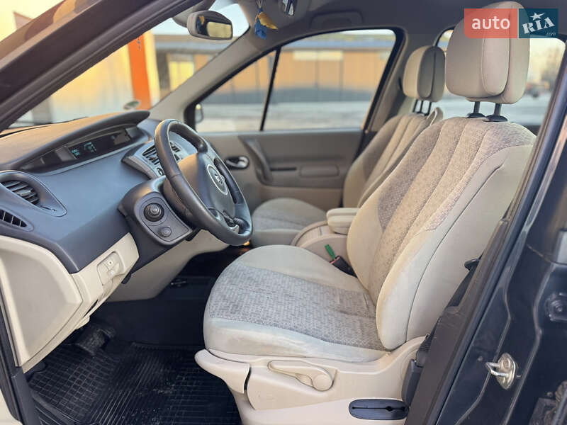 Мінівен Renault Scenic 2006 в Рівному