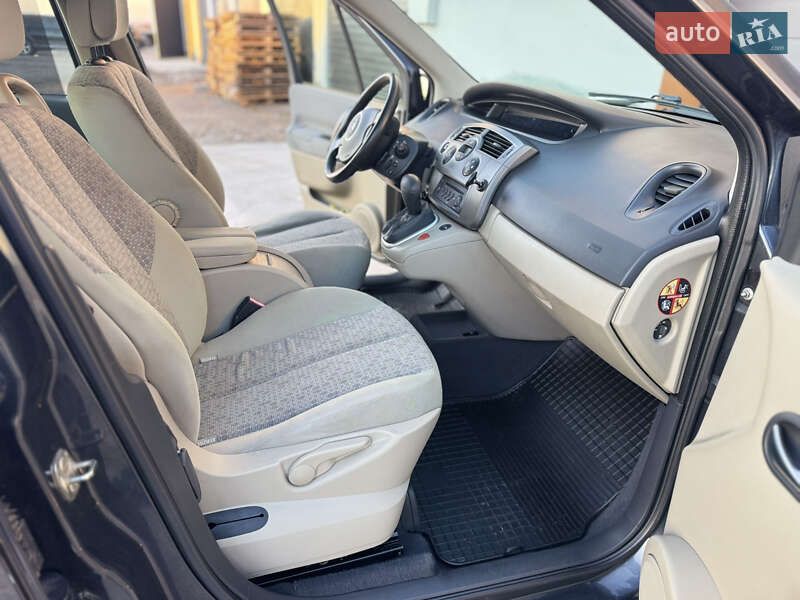 Мінівен Renault Scenic 2006 в Рівному