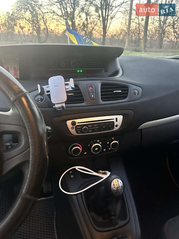 Минивэн Renault Scenic 2015 в Житомире фото 11 Минивэн Renault Scenic 2015 в Житомире