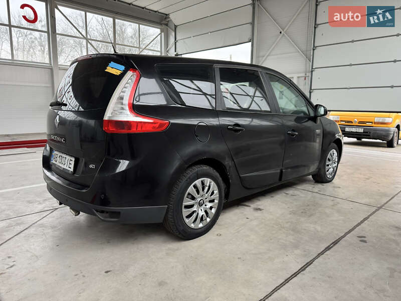 Минивэн Renault Scenic 2011 в Ильинцах