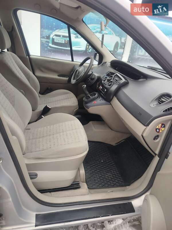 Минивэн Renault Scenic 2003 в Ровно