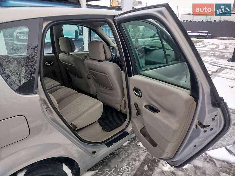 Минивэн Renault Scenic 2003 в Ровно