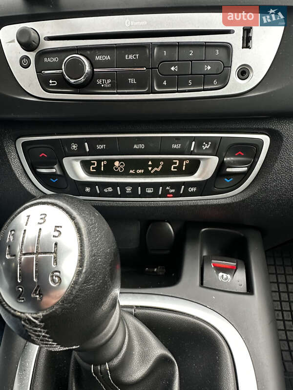 Минивэн Renault Scenic 2015 в Львове