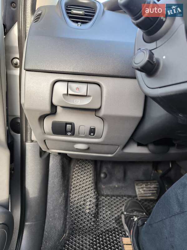 Минивэн Renault Scenic 2007 в Полтаве