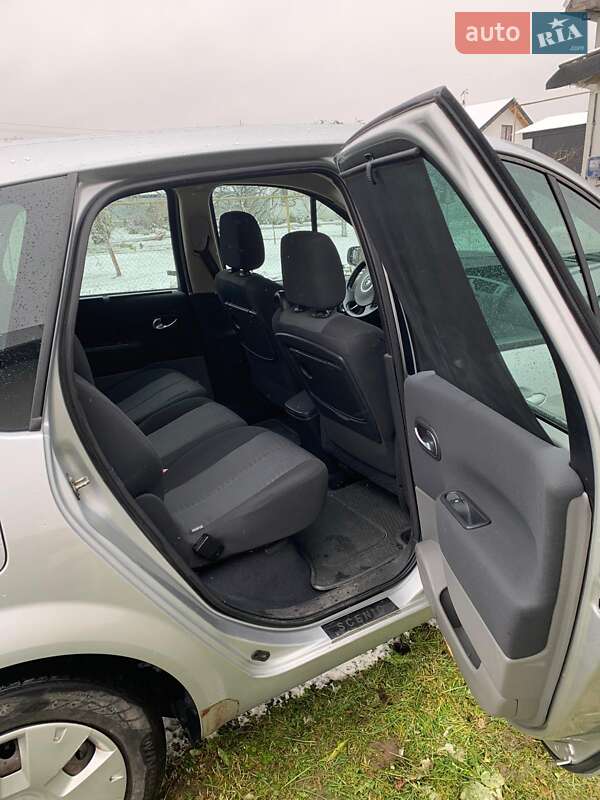 Минивэн Renault Scenic 2006 в Ивано-Франковске фото 20 Минивэн Renault Scenic 2006 в Ивано-Франковске