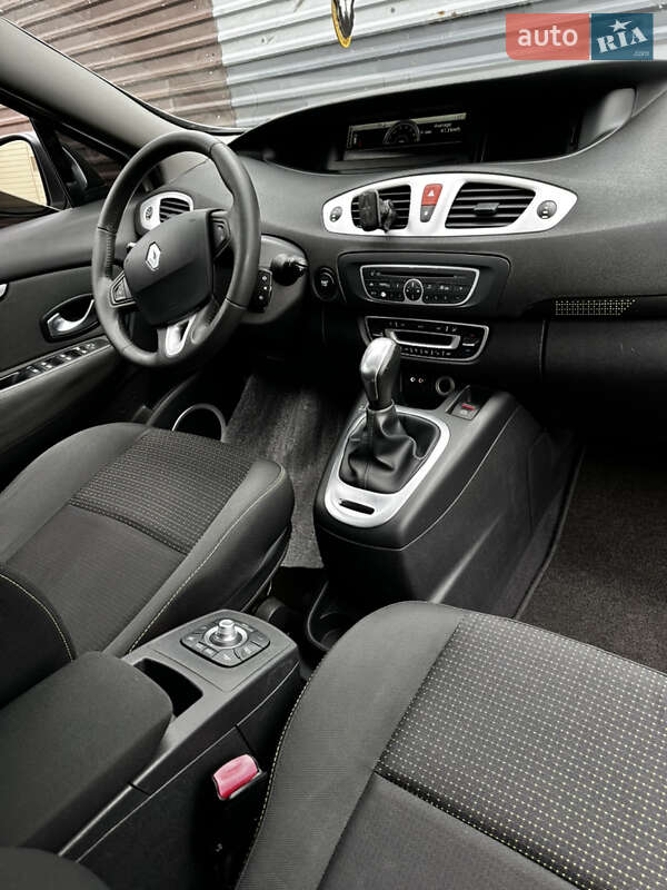 Минивэн Renault Scenic 2009 в Ровно