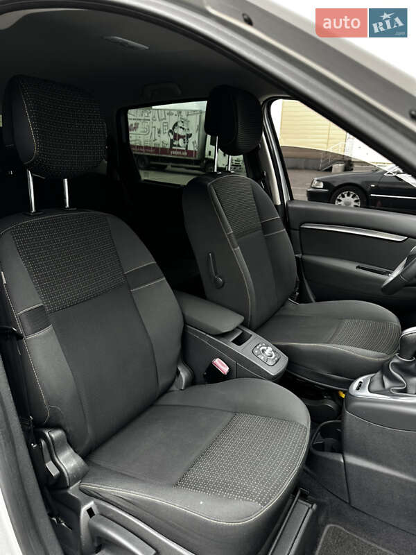 Минивэн Renault Scenic 2009 в Ровно