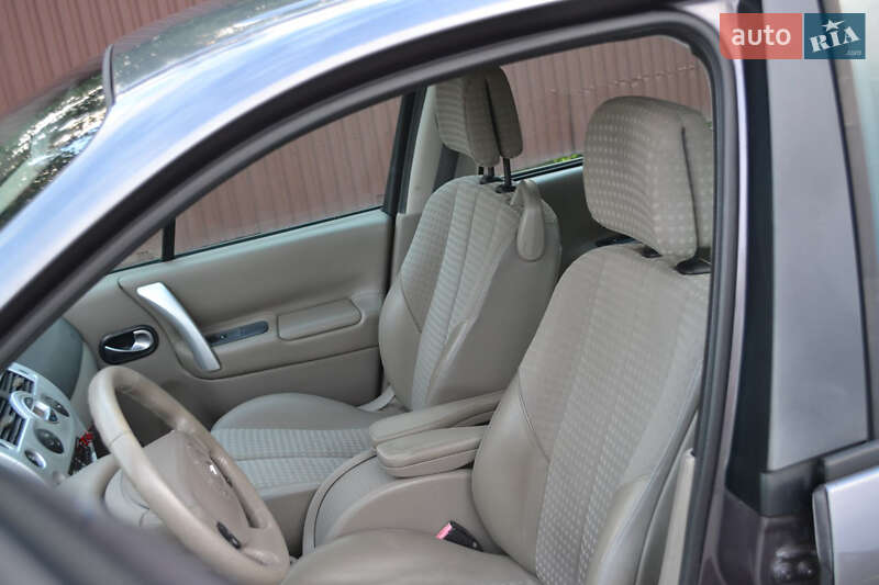 Минивэн Renault Scenic 2005 в Луцке