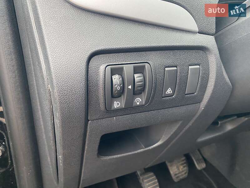 Минивэн Renault Scenic 2011 в Борзне