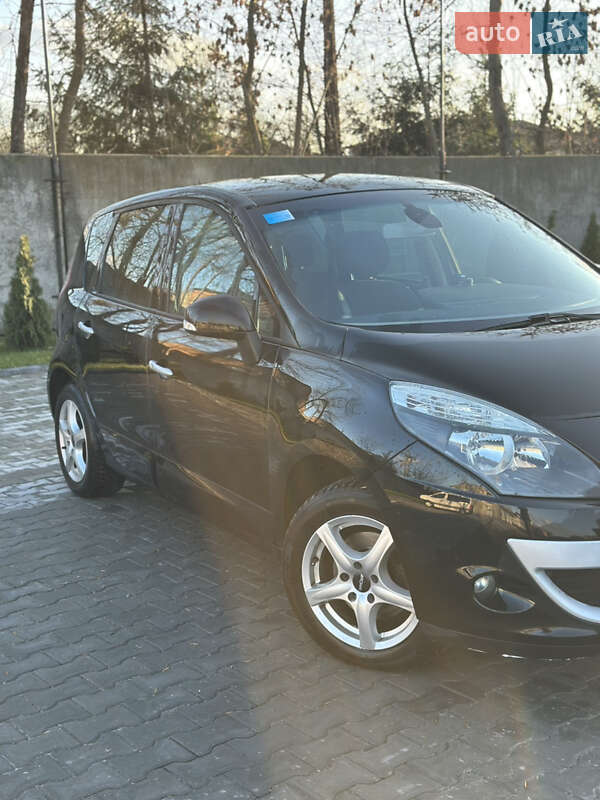 Мінівен Renault Scenic 2011 в Костопілі
