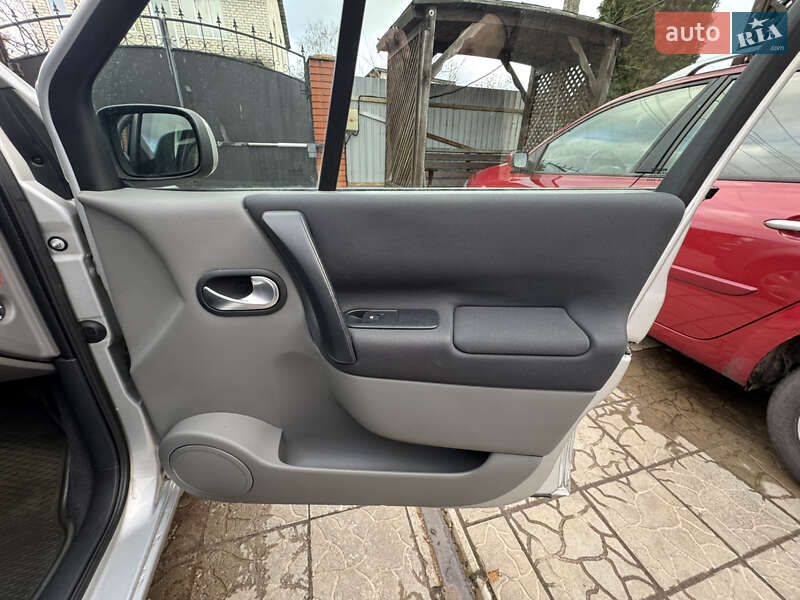 Минивэн Renault Scenic 2007 в Чернигове