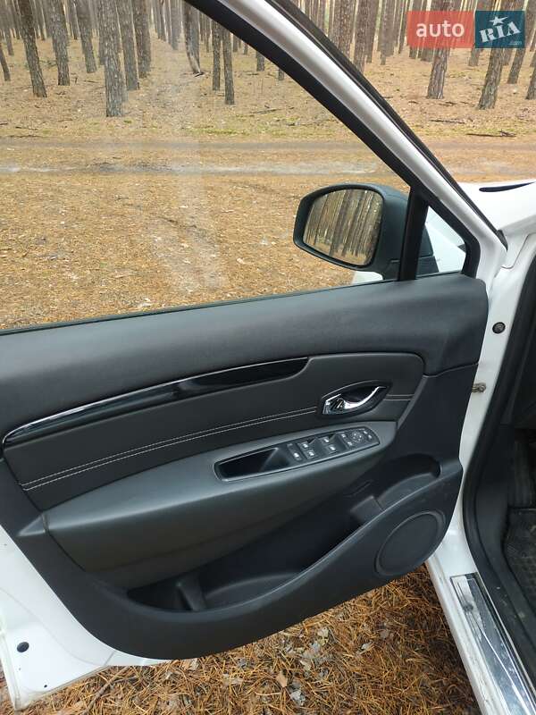 Минивэн Renault Scenic 2013 в Гадяче