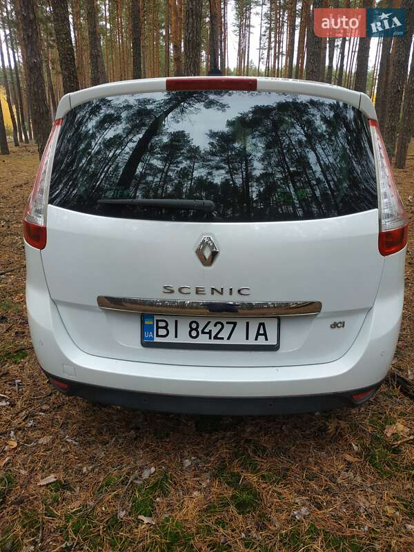 Минивэн Renault Scenic 2013 в Гадяче