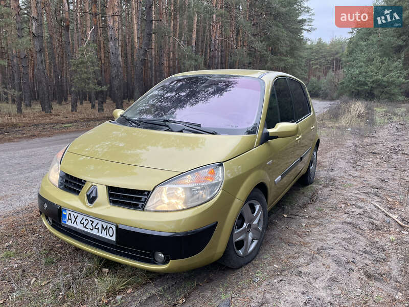Мінівен Renault Scenic 2005 в Зміїві