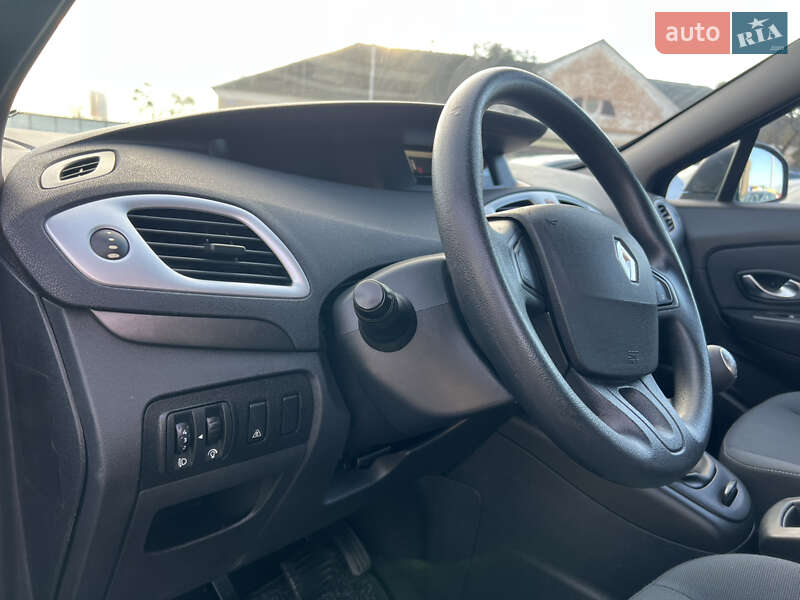 Мінівен Renault Scenic 2009 в Лубнах
