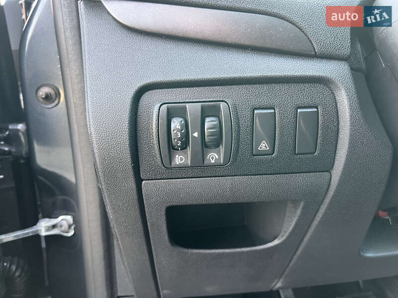 Мінівен Renault Scenic 2009 в Лубнах