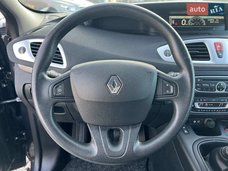 Мінівен Renault Scenic 2009 в Лубнах