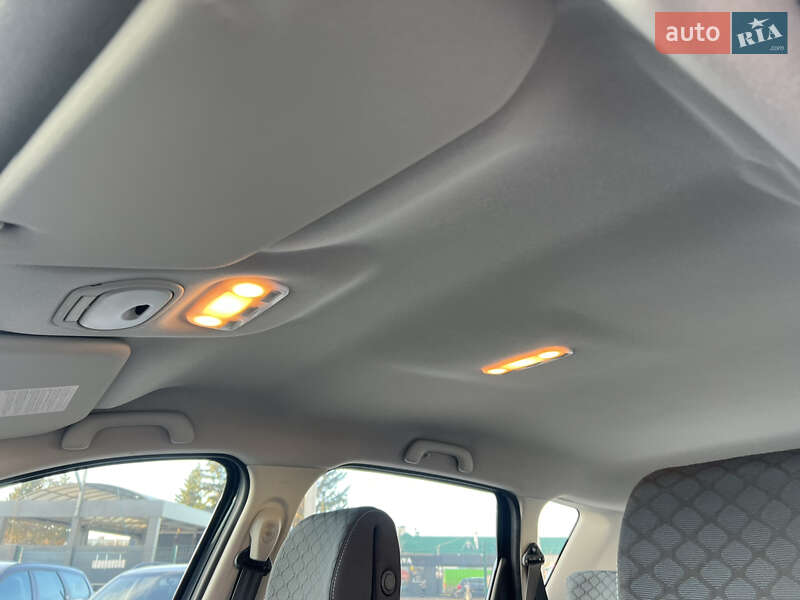 Мінівен Renault Scenic 2009 в Лубнах