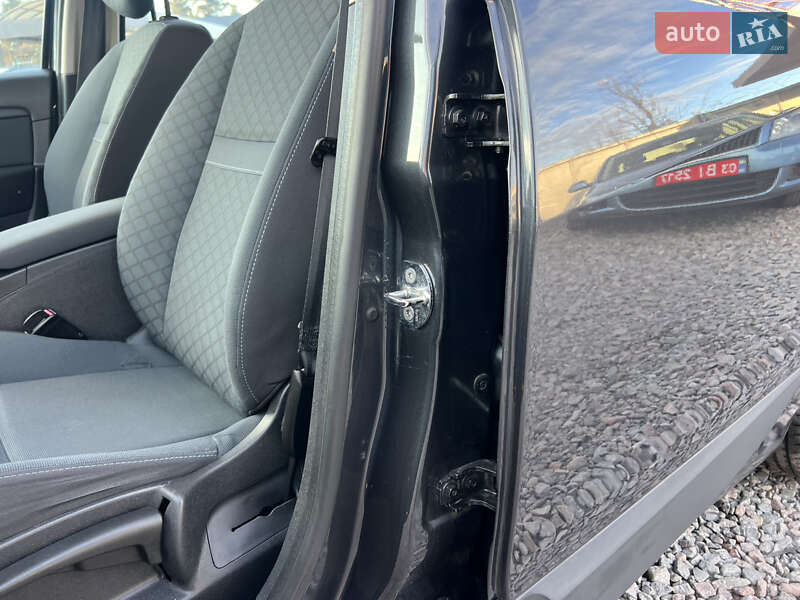 Мінівен Renault Scenic 2009 в Лубнах