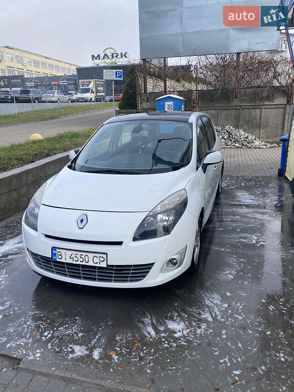 Мінівен Renault Scenic 2011 в Львові