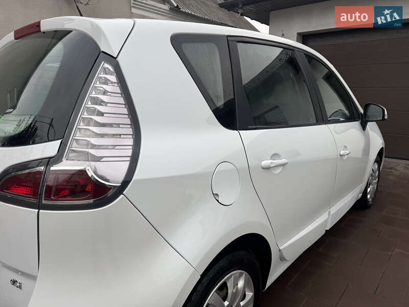 Мінівен Renault Scenic 2012 в Радивиліві