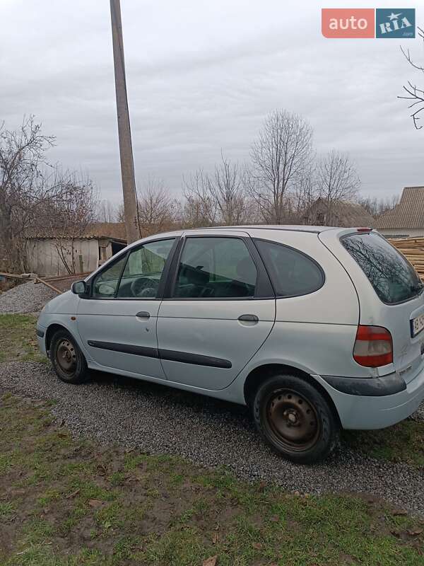 Мінівен Renault Scenic 2001 в Калинівці