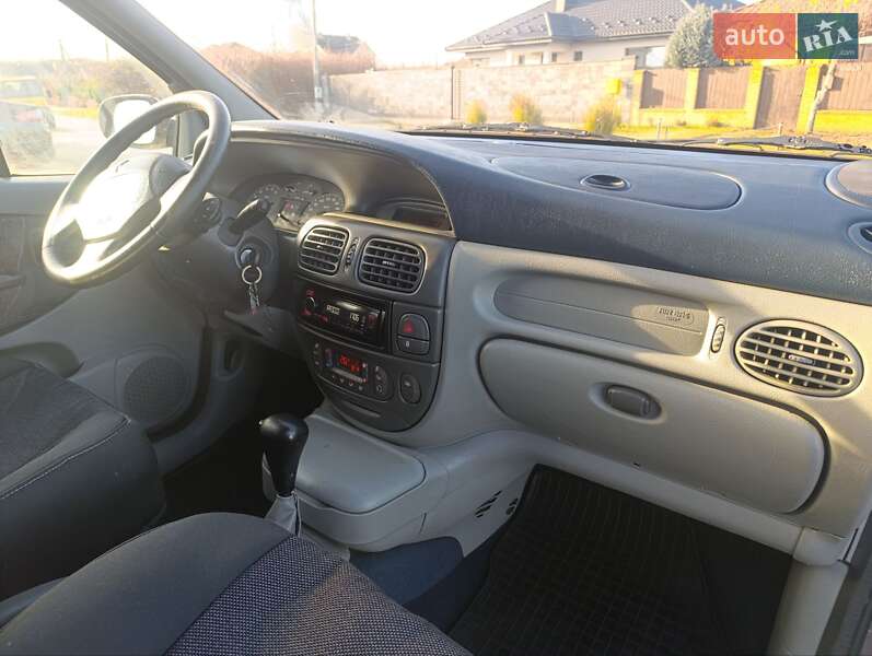 Минивэн Renault Scenic 2000 в Ужгороде
