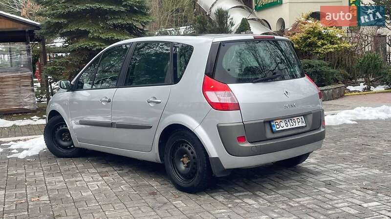 Минивэн Renault Scenic 2005 в Дрогобыче