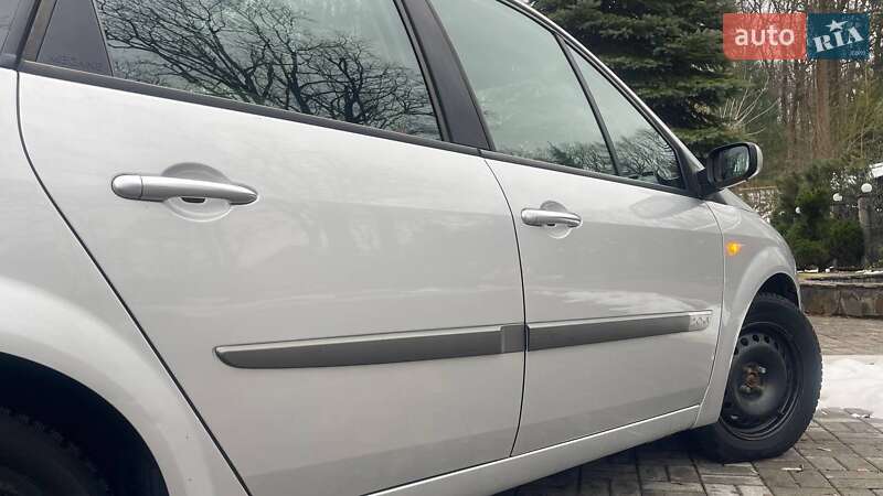 Минивэн Renault Scenic 2005 в Дрогобыче