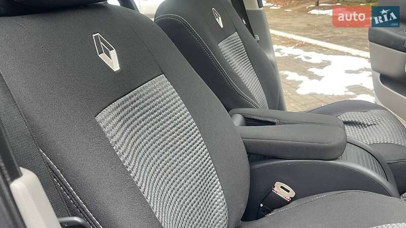 Минивэн Renault Scenic 2005 в Дрогобыче