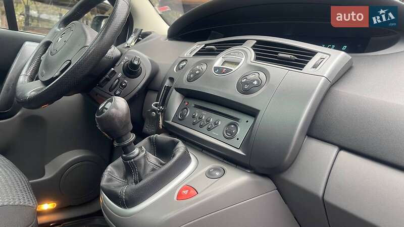 Минивэн Renault Scenic 2005 в Дрогобыче