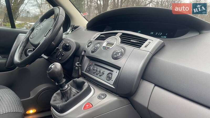 Минивэн Renault Scenic 2005 в Дрогобыче