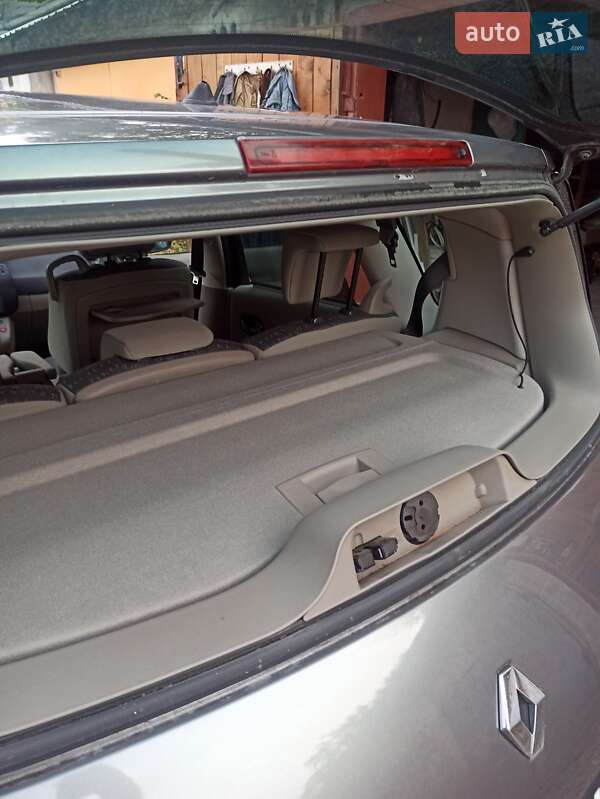 Минивэн Renault Scenic 2004 в Каменском фото 12 Минивэн Renault Scenic 2004 в Каменском