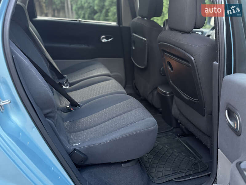 Мінівен Renault Scenic 2007 в Луцьку
