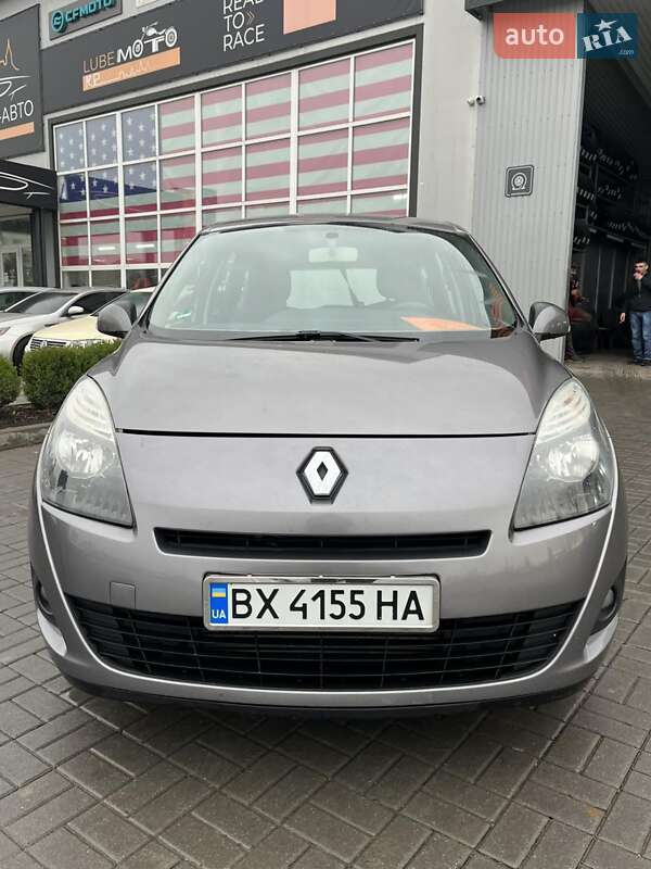 Мінівен Renault Scenic 2010 в Кам'янець-Подільському