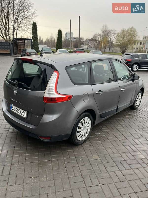 Мінівен Renault Scenic 2010 в Кам'янець-Подільському