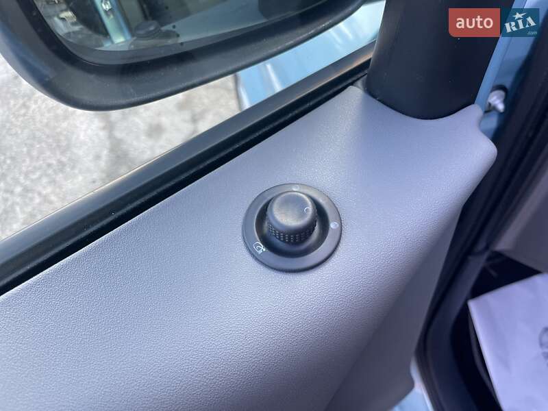 Мінівен Renault Scenic 2008 в Сумах фото 10 Мінівен Renault Scenic 2008 в Сумах