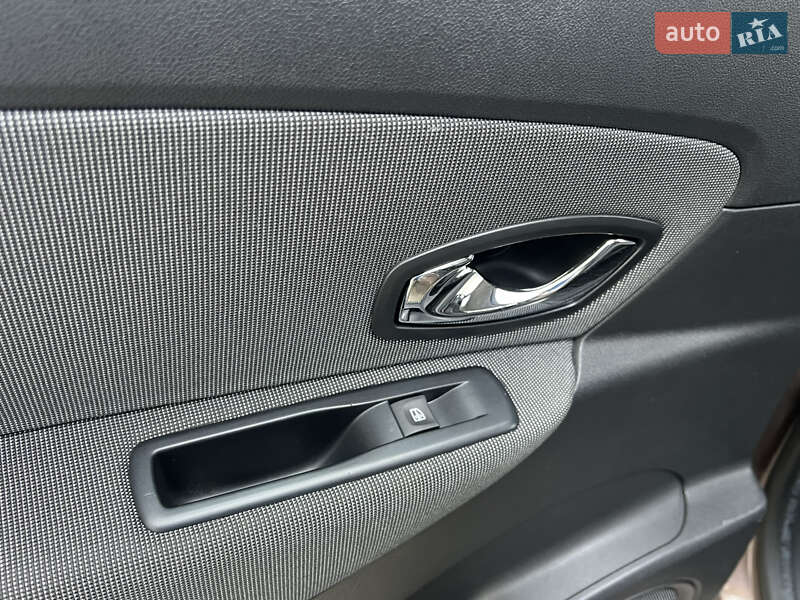 Минивэн Renault Scenic 2011 в Луцке фото 94 Минивэн Renault Scenic 2011 в Луцке